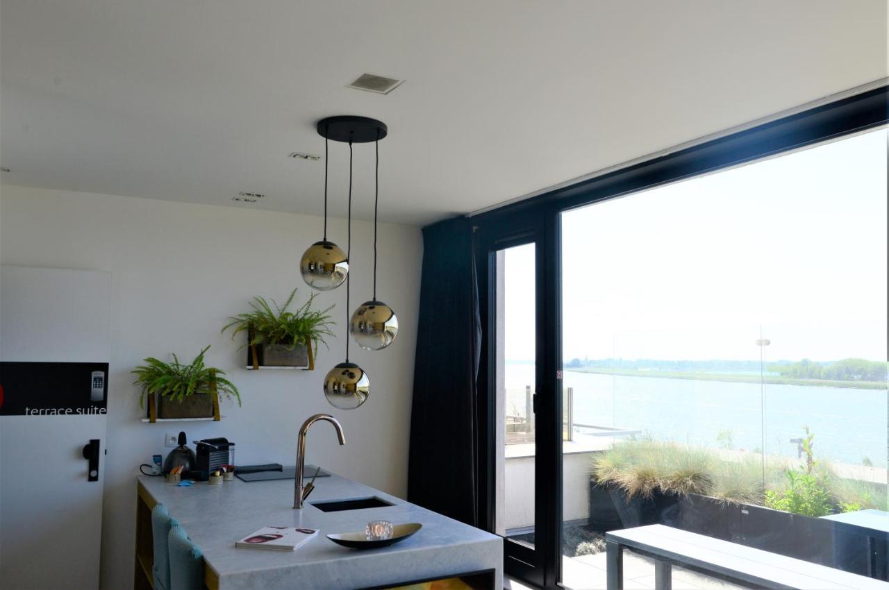 Kaai11 - Lofts & Suites With A View Антверпен Екстериор снимка