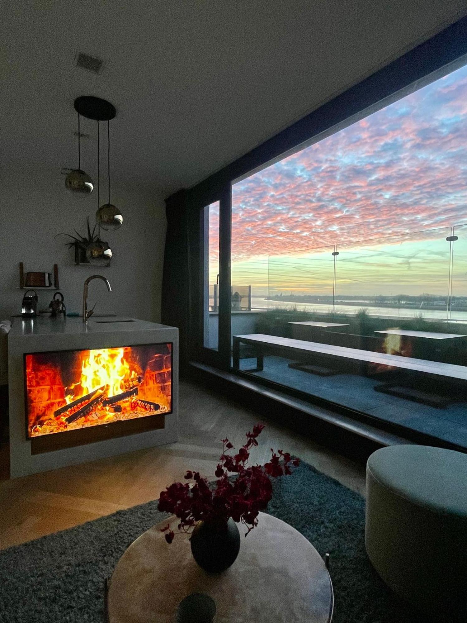 Kaai11 - Lofts & Suites With A View Антверпен Екстериор снимка